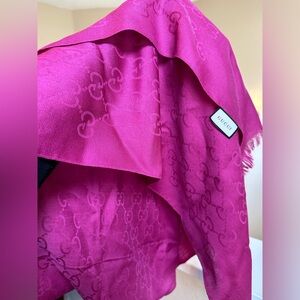 Gucci Wool/Silk Scarf